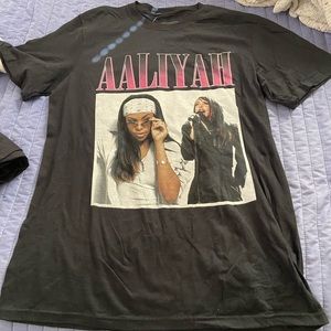Aaliyah T-Shirt NWOT Size Large Men’s